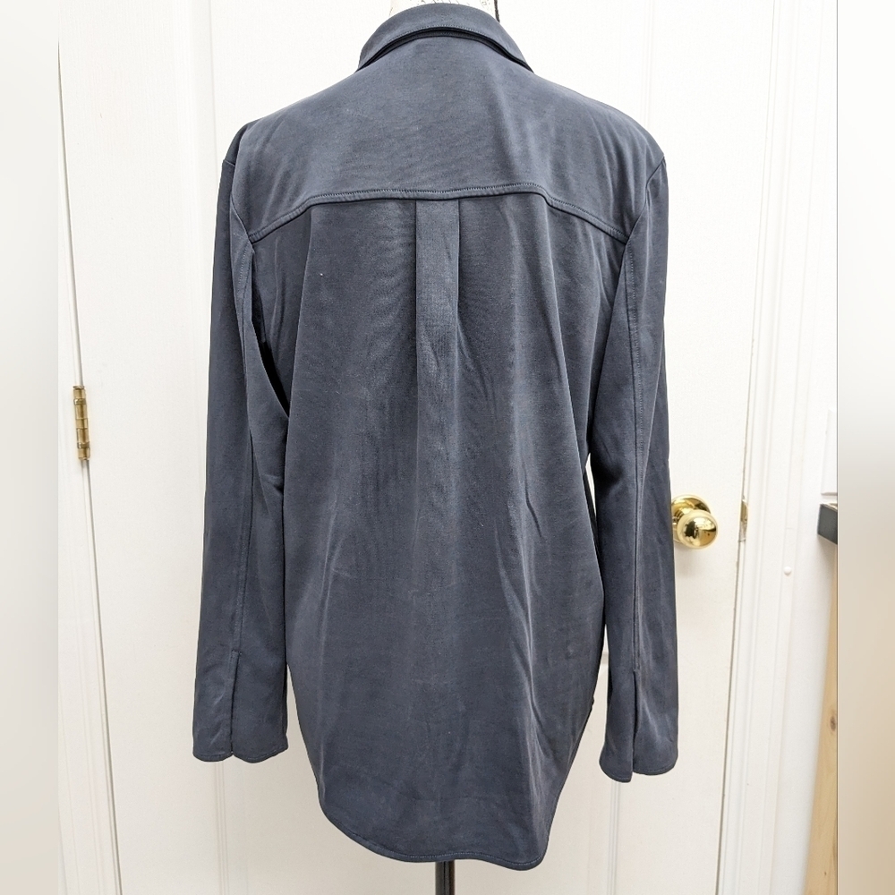 Lolë grey women's charcoal long sleeves oversized button down shirt size S - Picture 2 of 12